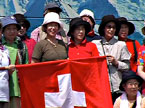 Video - Gruppenbild mit Fahne